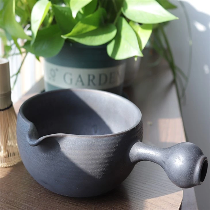 Bòl Matcha Ak Bezèl Ak Manch