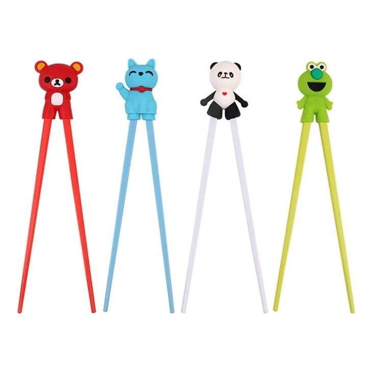 Wholesale BPA gratis Silicone Kids Fòmasyon Chopsticks Cartoon Animal Helper Chopsticks Manifakti